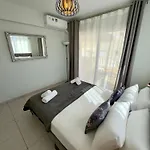 Aquasol Modern 2br With Shared Pool Паралимни
