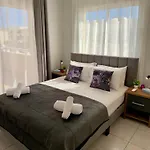 Aquasol Modern 2br With Shared Pool