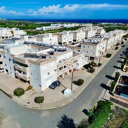 Aquasol Modern 2br With Shared Pool *