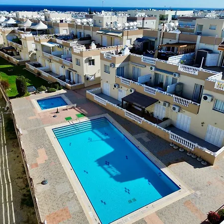 Апартаменты Aquasol Modern 2br With Shared Pool
