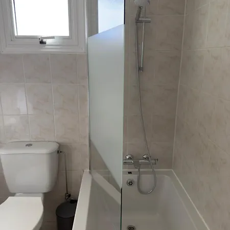 Aquasol Modern 2br With Shared Pool Daire