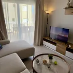 Aquasol Modern 2br With Shared Pool *