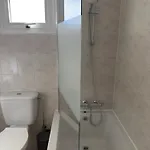 Aquasol Modern 2br With Shared Pool Apartment