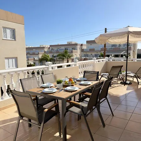 Aquasol Modern 2br With Shared Pool Protaras