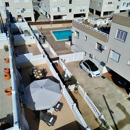 Apartmán Aquasol Modern 2br With Shared Pool *