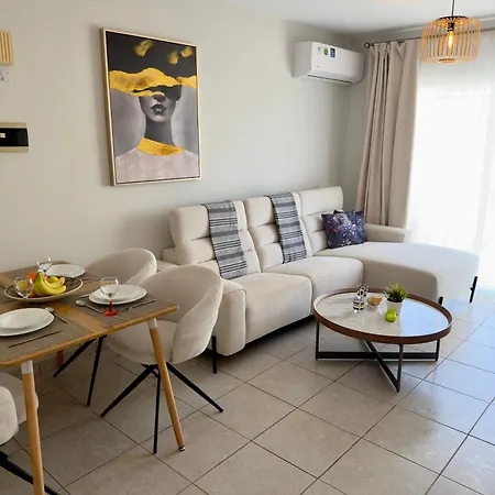 Aquasol Modern 2br With Shared Pool *