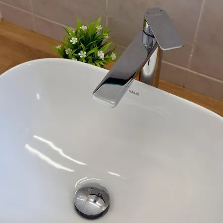 Aquasol Modern 2br With Shared Pool